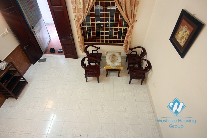 Cheap three bedrooms house for rent in Nghi Tam street, Tay Ho, Ha Noi